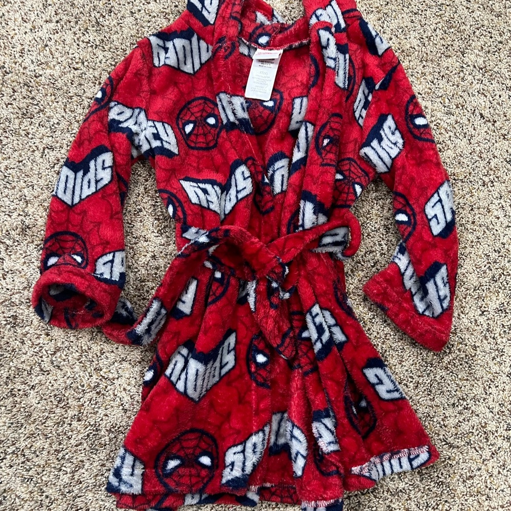 Boys Spider Man Robe size XS 4